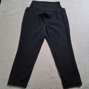 Old Navy Women`s Black Maternity Pixie Stretch Capri Pants / Size 12 Regular